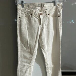 LUCKY BRAND WHITE JEANS
